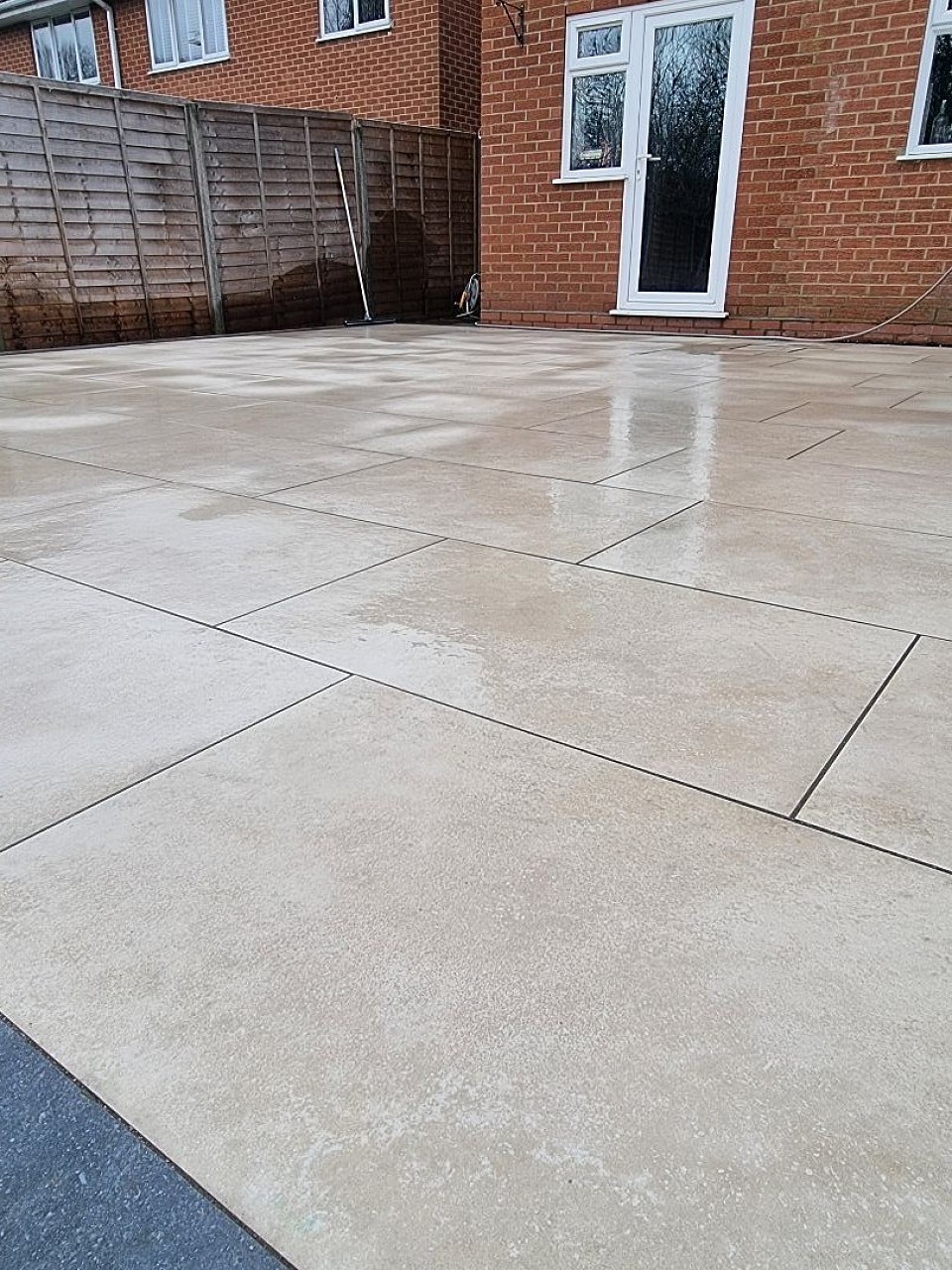 Porcelain Patio in Chandlers Ford