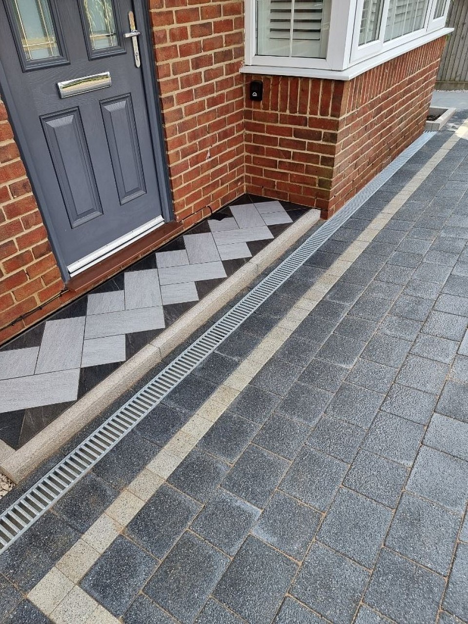 Tobermore Sienna blocks with bespoke step